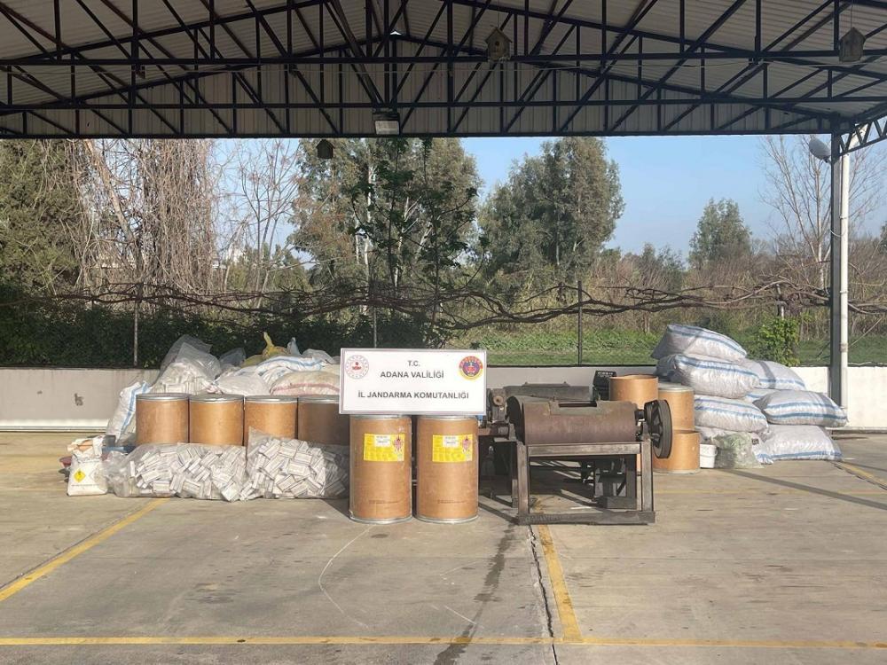 Adana'da Kaçak Havai fişek üreten fabrikayı jandarma baskın yaptı